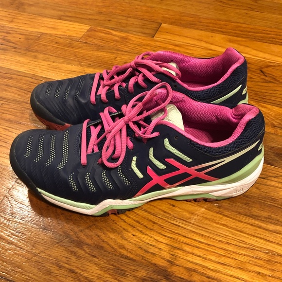 Women’s ASICS shoes - Picture 2 of 4